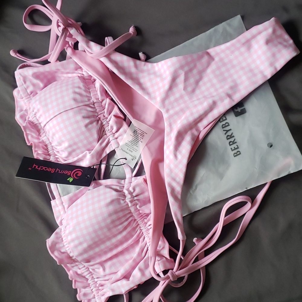 Berry Beachy Parker ruffle pink gingham Bikini Size Small - Picture 6 of 6